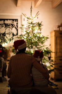 HOA Christmas: tips to safely celebrate at home