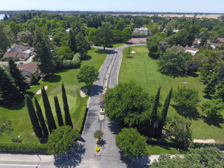 Guides and More 4 Swallows Nest Entrance
