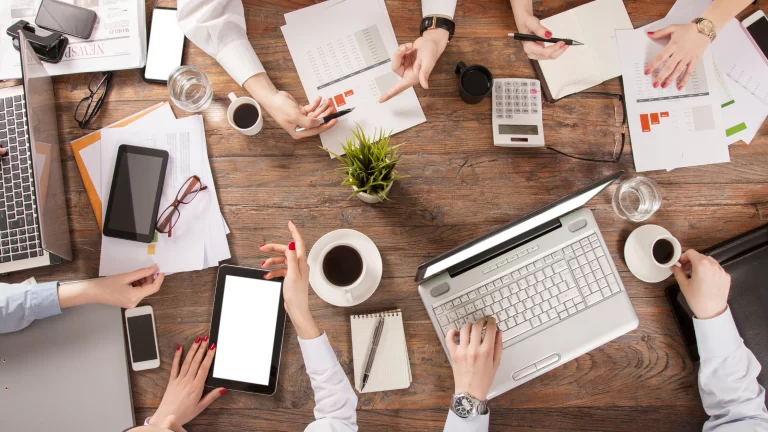 HOA Board Communication: 4 Essential Steps To Improve It